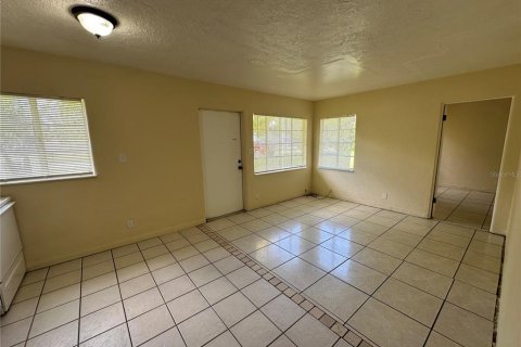 Appartement à louer à Orlando, Floride: 2 chambres, 83.61 m2 № 2405680 - photo 2
