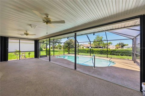 Villa ou maison à vendre à Punta Gorda, Floride: 3 chambres, 150.69 m2 № 2290517 - photo 24