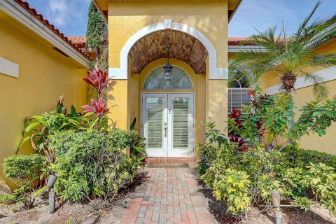 House in Palm Beach Gardens, Florida 4 bedrooms, 230.96 sq.m. № 2180273 - photo 4