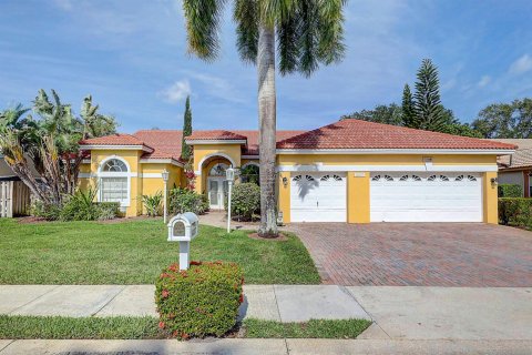 House in Palm Beach Gardens, Florida 4 bedrooms, 230.96 sq.m. № 2180273