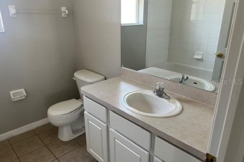 Villa ou maison à louer à Spring Hill, Floride: 3 chambres, 191.56 m2 № 2427136 - photo 8