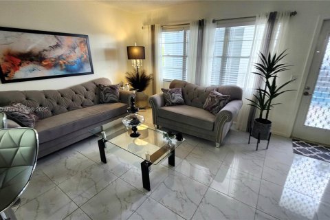 Condo in Deerfield Beach, Florida, 1 bedroom  № 1716073 - photo 5