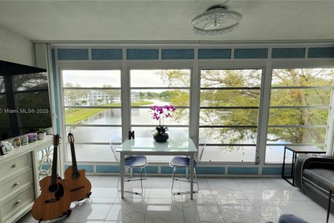 Condo in Deerfield Beach, Florida, 1 bedroom  № 1716073 - photo 18