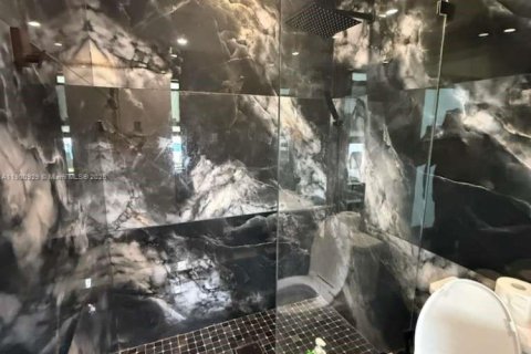 Снять в аренду виллу или дом в Холливуд, Флорида 4 спальни, 148.46м2, № 1951657 - фото 14