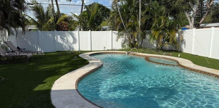 Дом в Холливуд, Флорида 4 спальни, 148.46м2 № 1951657