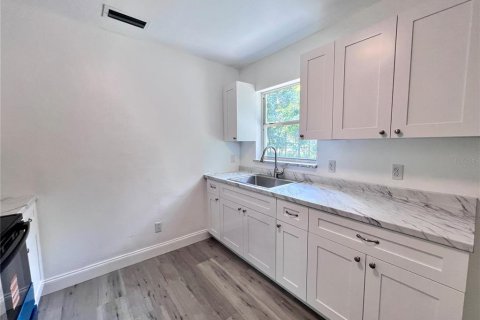 Villa ou maison à vendre à Archer, Floride: 3 chambres, 75.81 m2 № 1918637 - photo 8