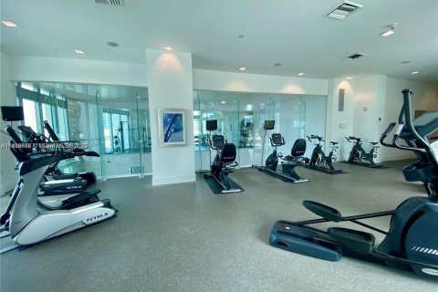 Condo in Miami, Florida, 2 bedrooms  № 1957207 - photo 10