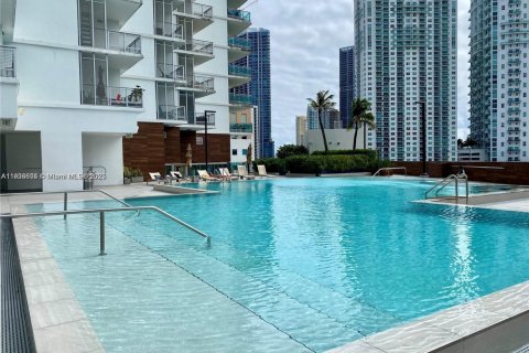 Condo in Miami, Florida, 2 bedrooms  № 1957207 - photo 5