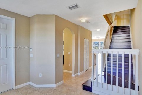 Adosado en alquiler en Homestead, Florida, 3 dormitorios, 123.1 m2 № 2023340 - foto 3