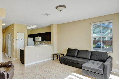 Adosado en alquiler en Homestead, Florida, 3 dormitorios, 123.1 m2 № 2023340 - foto 5