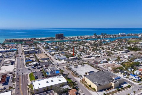 Propiedad comercial en venta en Saint Pete Beach, Florida, 284.28 m2 № 2211772 - foto 7