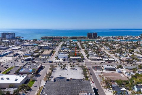 Propiedad comercial en venta en Saint Pete Beach, Florida, 284.28 m2 № 2211772 - foto 5