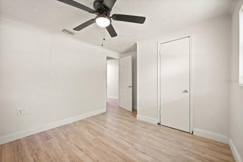 House in Jacksonville, Florida 4 bedrooms, 157.93 sq.m. № 1865978 - photo 21