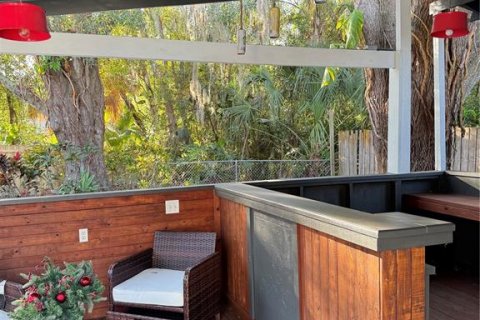Villa ou maison à louer à Tampa, Floride: 4 chambres, 238.67 m2 № 2353233 - photo 4