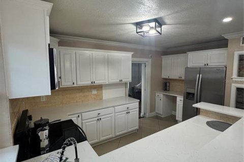 Villa ou maison à louer à Tampa, Floride: 4 chambres, 238.67 m2 № 2353233 - photo 21