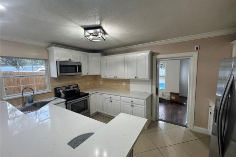 Villa ou maison à louer à Tampa, Floride: 4 chambres, 238.67 m2 № 2353233 - photo 22