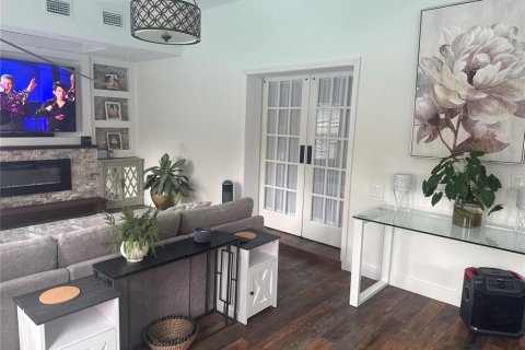 Villa ou maison à louer à Tampa, Floride: 4 chambres, 238.67 m2 № 2353233 - photo 5