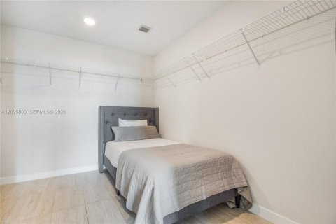 Condominio en venta en Miami, Florida, 1 dormitorio, 73.86 m2 № 2084897 - foto 7