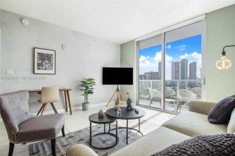 Condominio en venta en Miami, Florida, 1 dormitorio, 73.86 m2 № 2084897 - foto 8