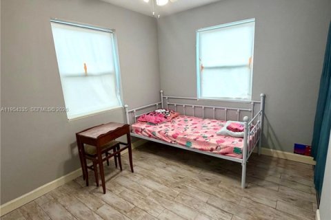 Casa en alquiler en West Palm Beach, Florida, 3 dormitorios, 89.93 m2 № 2011151 - foto 5