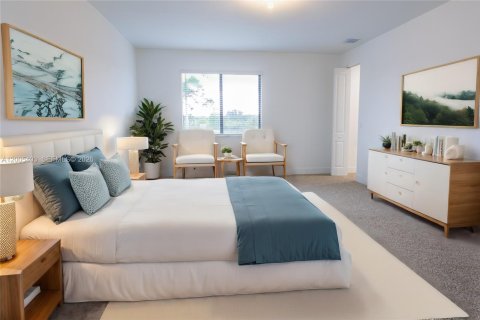 House in Davie, Florida 4 bedrooms, 375.42 sq.m. № 2069575 - photo 11