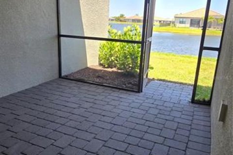 House in Bradenton, Florida 2 bedrooms, 144.65 sq.m. № 2099112 - photo 4