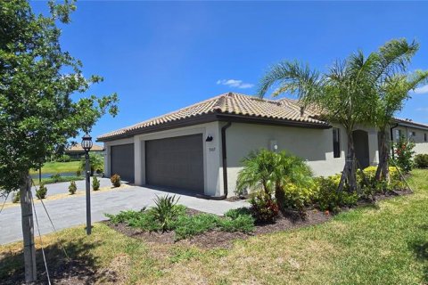 House in Bradenton, Florida 2 bedrooms, 144.65 sq.m. № 2099112