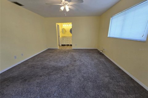 House in Port Charlotte, Florida 2 bedrooms, 137.59 sq.m. № 1817009 - photo 13