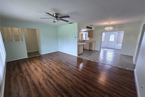 House in Port Charlotte, Florida 2 bedrooms, 137.59 sq.m. № 1817009 - photo 4