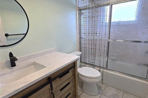 House in Port Charlotte, Florida 2 bedrooms, 137.59 sq.m. № 1817009 - photo 23