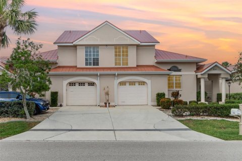 Condo in Punta Gorda, Florida, 2 bedrooms  № 1615050 - photo 1