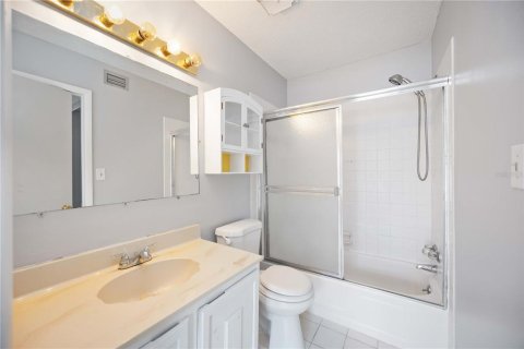 Condominio en alquiler en Sarasota, Florida, 2 dormitorios, 97.73 m2 № 1915088 - foto 19