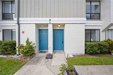 Condominio en alquiler en Sarasota, Florida, 2 dormitorios, 97.73 m2 № 1915088 - foto 1