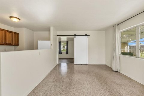 Villa ou maison à vendre à Port Charlotte, Floride: 2 chambres, 92.44 m2 № 1918065 - photo 11