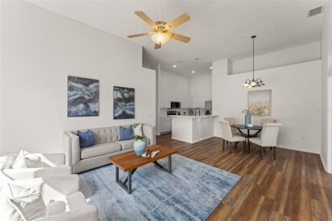 Adosado en venta en Orlando, Florida, 3 dormitorios, 127.55 m2 № 2427224 - foto 3