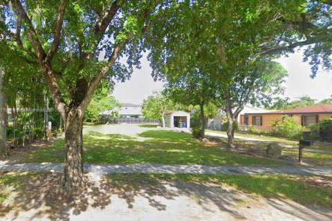 Land in West Miami, Florida № 1892157 - photo 3