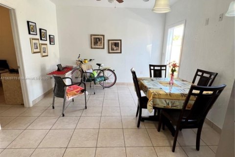 Immobilier commercial à louer à Homestead, Floride: 2 chambres, 177.63 m2 № 1977284 - photo 14