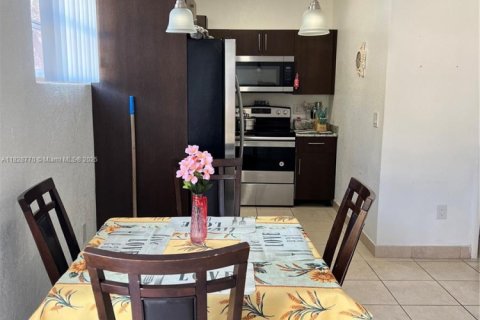 Immobilier commercial à louer à Homestead, Floride: 2 chambres, 177.63 m2 № 1977284 - photo 8