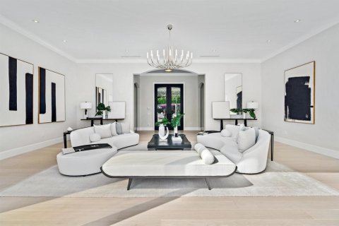 House in Palm Beach, Florida 7 bedrooms, 479.47 sq.m. № 2400516 - photo 4