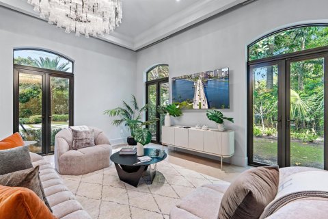 House in Palm Beach, Florida 7 bedrooms, 479.47 sq.m. № 2400516 - photo 7