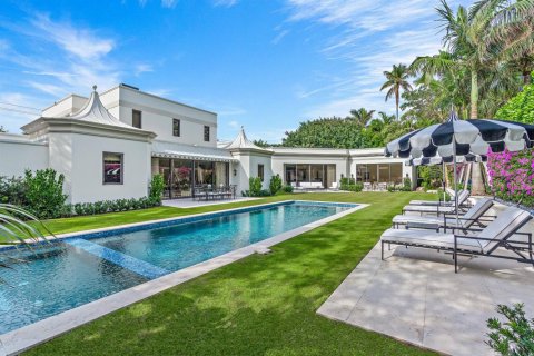 House in Palm Beach, Florida 7 bedrooms, 479.47 sq.m. № 2400516 - photo 2