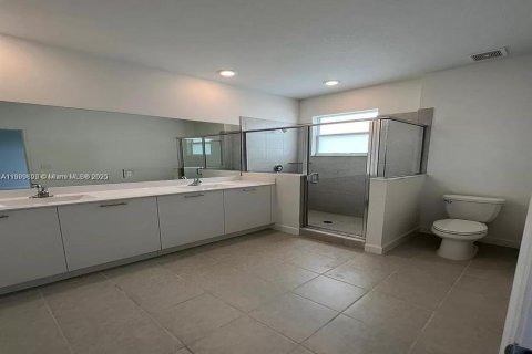 Townhouse in Miami, Florida 3 bedrooms, 157.47 sq.m. № 1953803 - photo 17