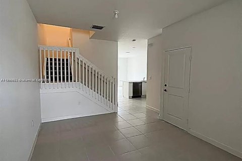 Townhouse in Miami, Florida 3 bedrooms, 157.47 sq.m. № 1953803 - photo 7