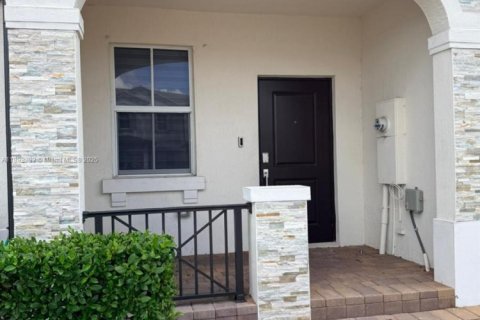 Townhouse in Miami, Florida 3 bedrooms, 157.47 sq.m. № 1953803 - photo 2