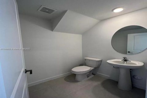 Townhouse in Miami, Florida 3 bedrooms, 157.47 sq.m. № 1953803 - photo 6