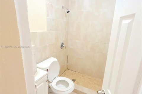 Снять в аренду квартиру в Хайалиа, Флорида 1 спальня, 71.07м2, № 2034713 - фото 11