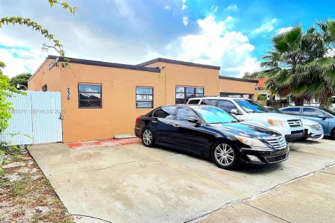 Снять в аренду квартиру в Хайалиа, Флорида 1 спальня, 71.07м2, № 2034713 - фото 3