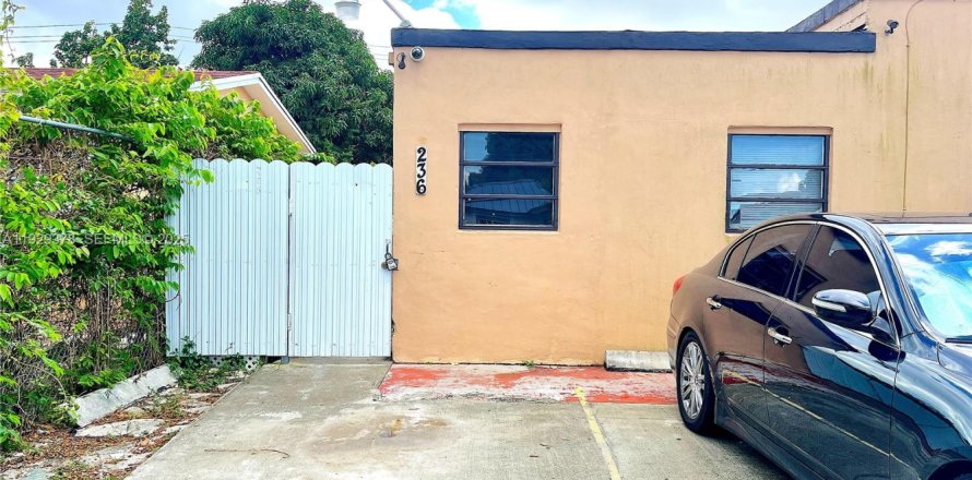 Квартира в Хайалиа, Флорида 1 спальня, 71.07м2 № 2034713