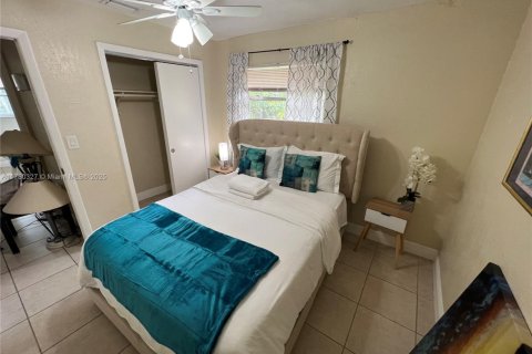 Casa en venta en Fort Lauderdale, Florida, 4 dormitorios, 123.56 m2 № 1868560 - foto 5