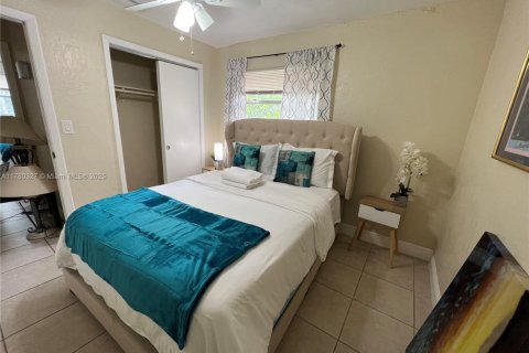 Casa en venta en Fort Lauderdale, Florida, 4 dormitorios, 123.56 m2 № 1868560 - foto 9